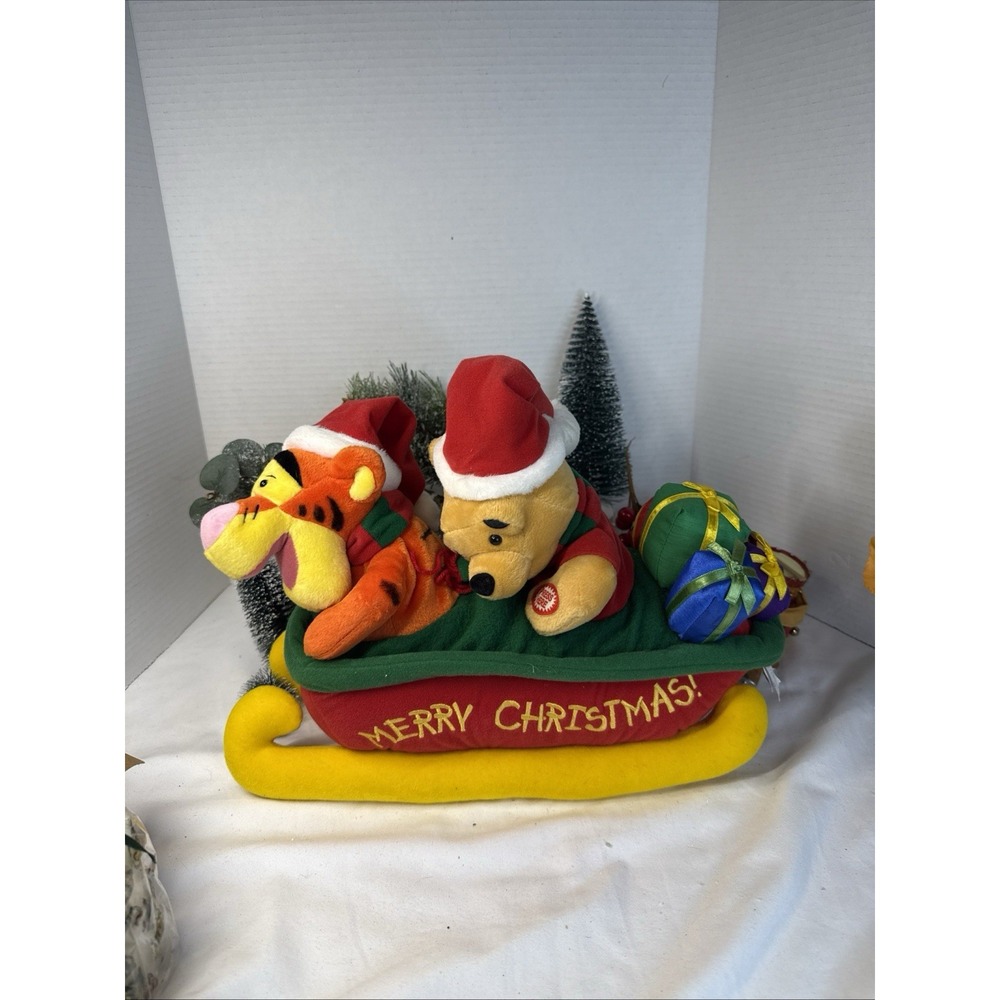 Disney ~ Winnie the Pooh &Tigger Singin Plush Sled ~ Sound & Animation Both Work